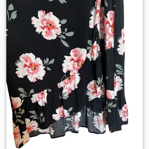 Band of Gypsies Black Floral Maxi Dress - Picture 3 of 5